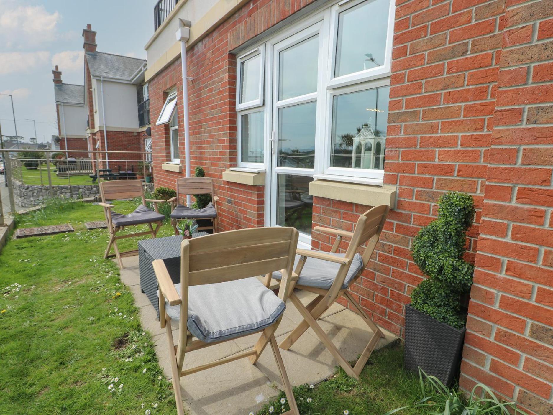 Benllech Coastal Retreat Apartment Exterior foto